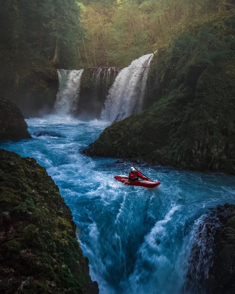 Most beautiful lakes to kayak