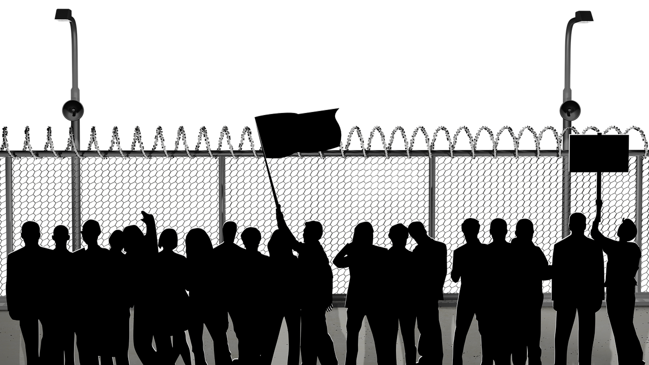 découvrez tout sur le concept de 'strike' : son impact dans le monde du travail, les différents types de grèves et leur rôle dans la lutte pour les droits des travailleurs. plongez dans une analyse approfondie et informée.